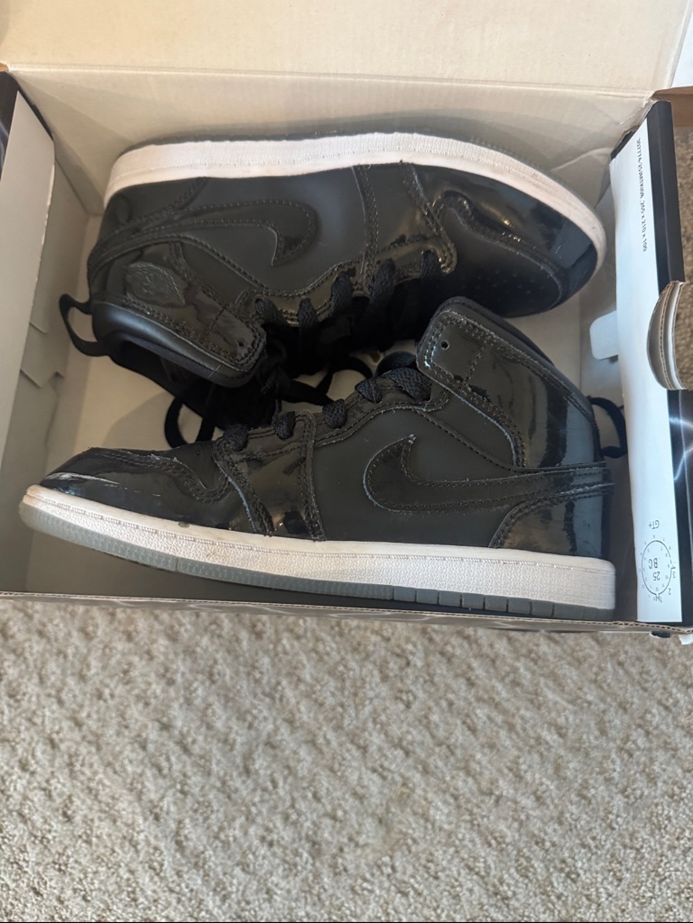 Jordan Kids Black Sneaker Interior Tag Detail